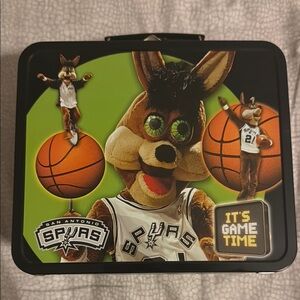 Black vintage lunch box, San Antonio Spurs logo, wells fargo sponsored.